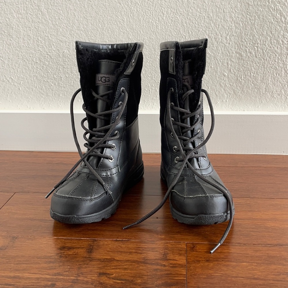 Kid’s Size 5 Winter Boots UGG Butte II